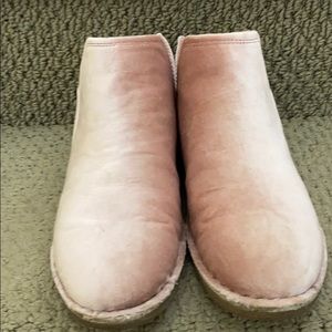 Bobs from sketchers shoes